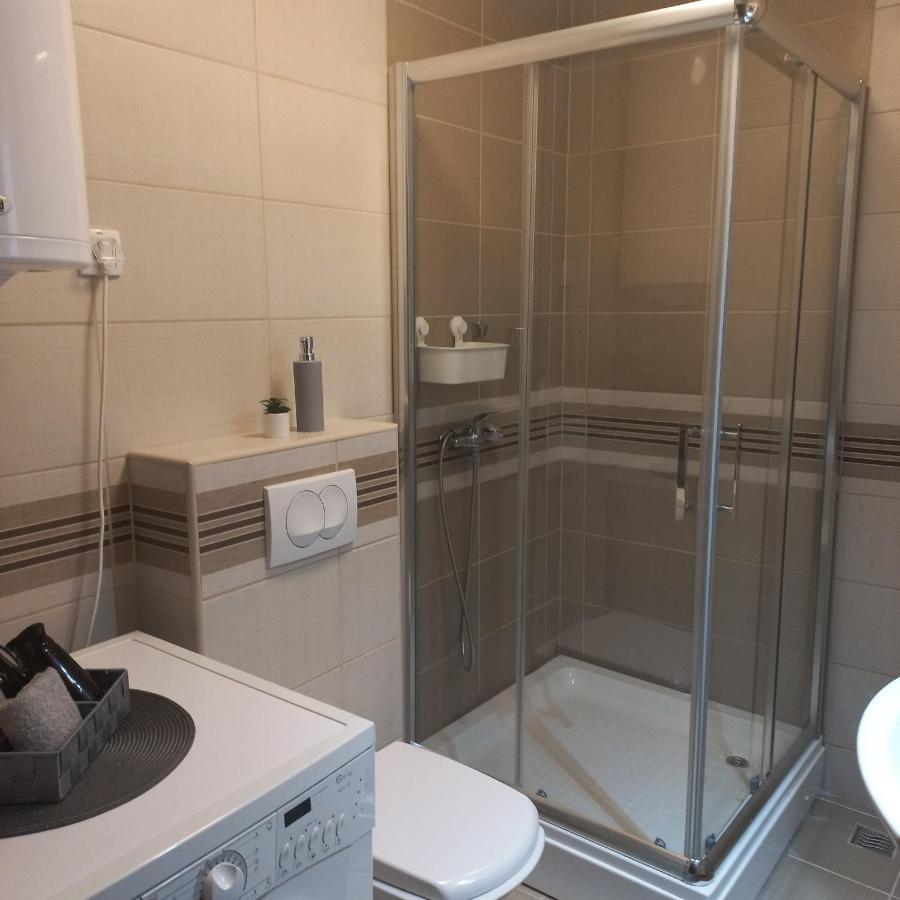 Apartman Lola ซูโบติกา ภายนอก รูปภาพ